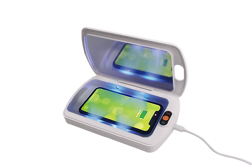 Portable UV disinfection box